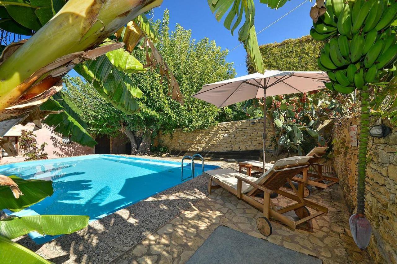 Kamares Private Pool *