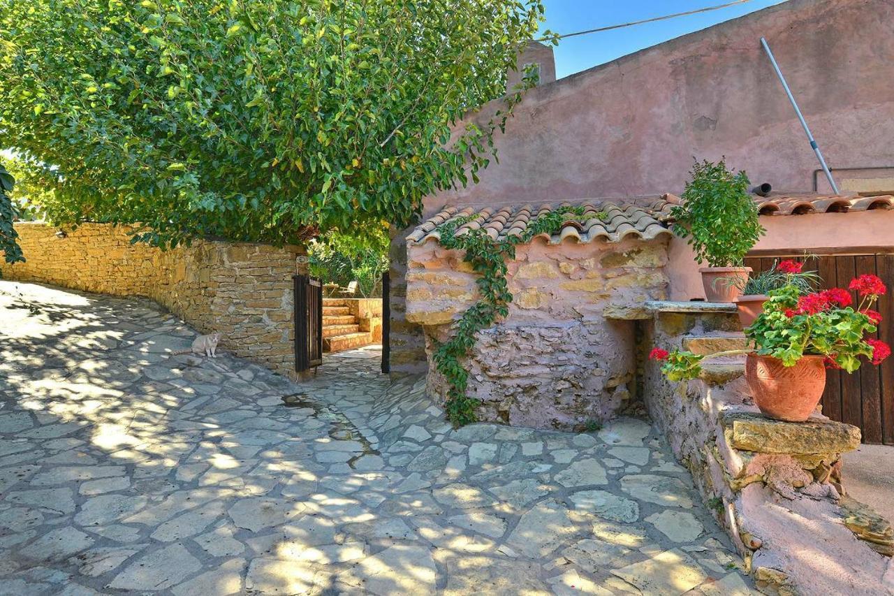 Kamares Private Pool Villa *
